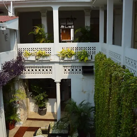 Hotel Badillo Galeria 4*